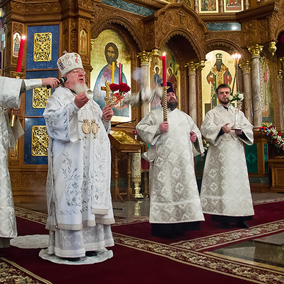 Доставка Благодатного огня